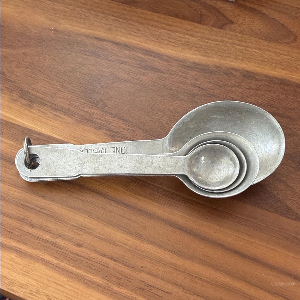 Vintage Pre 50’s Aluminum Measuring Spoons